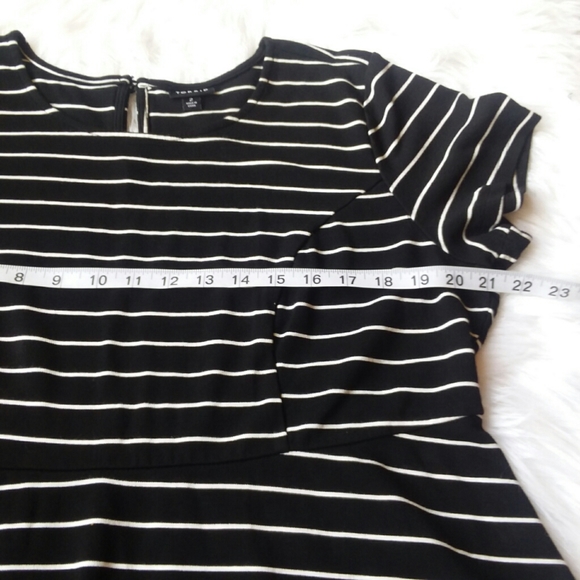 Women's Torrid Short Sleeve Peplum Top Black 2X - Picture 7 of 9